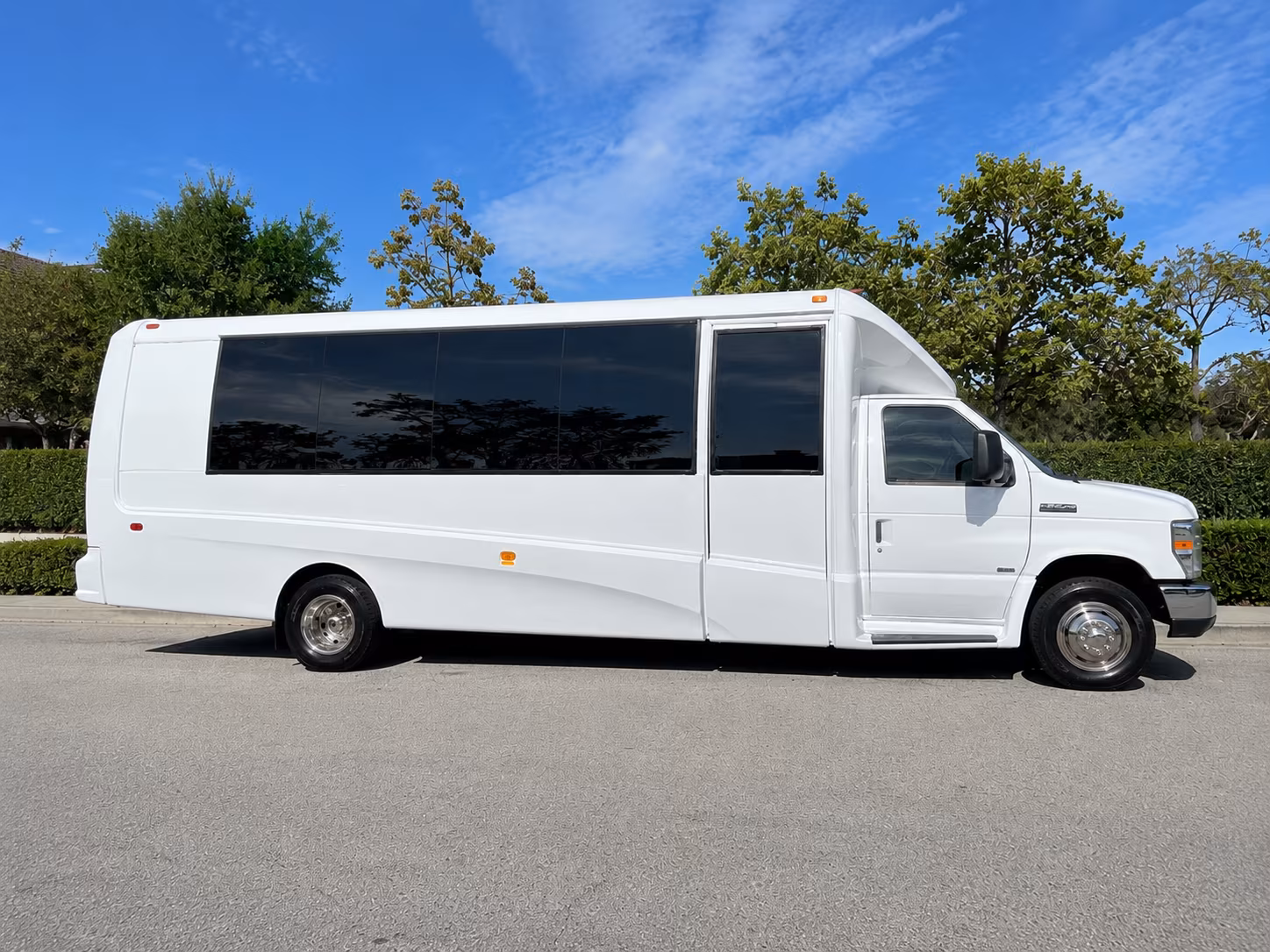lincoln bus rentals
