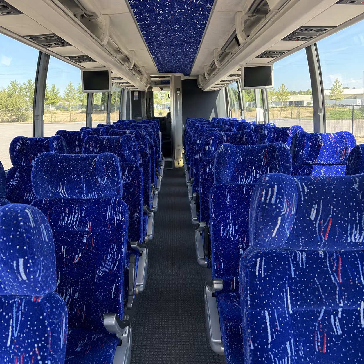lincoln charter bus hero 2
