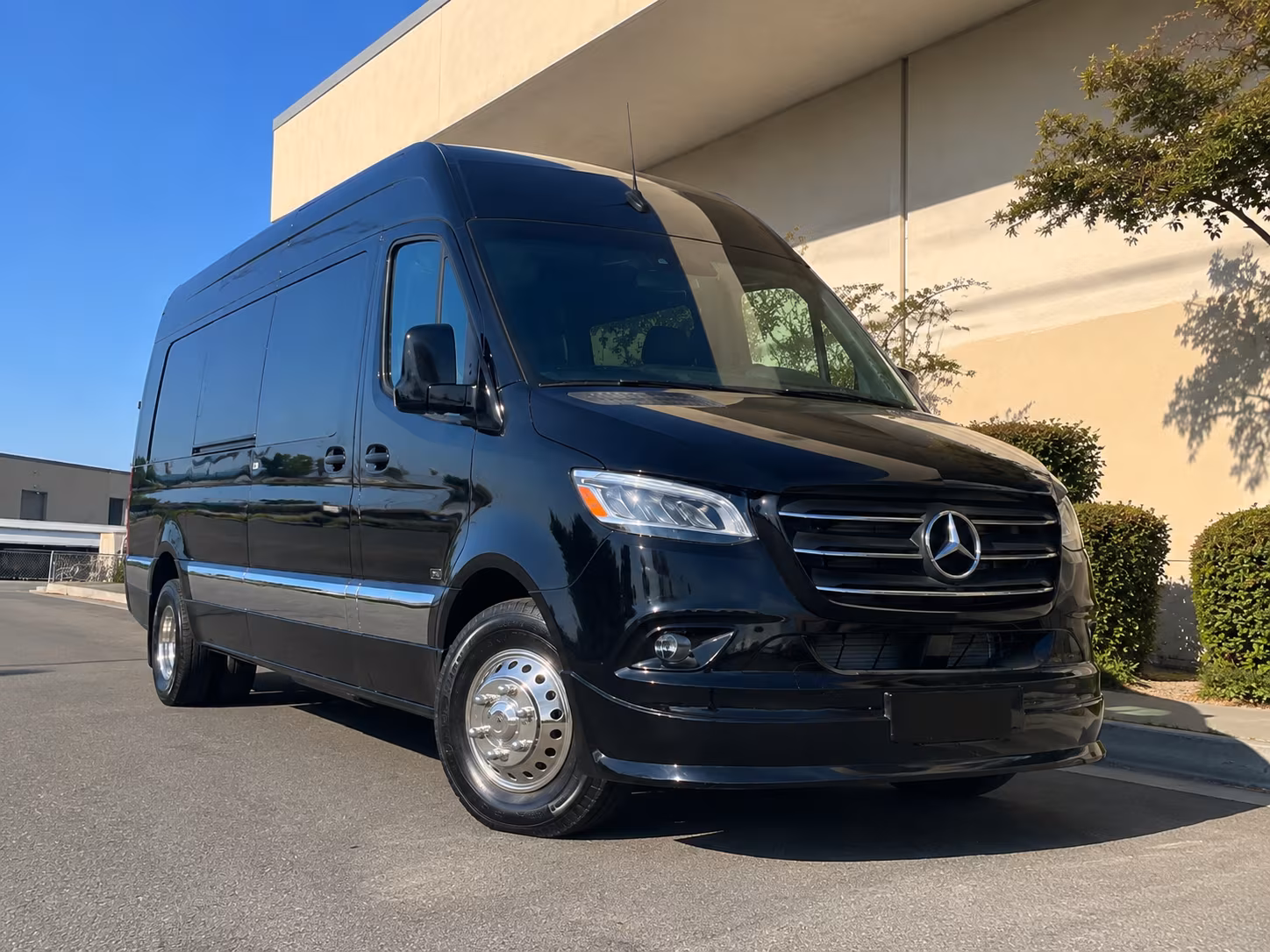 minneapolis keep your sports team or fan group on schedule with a minneapolis bus rental