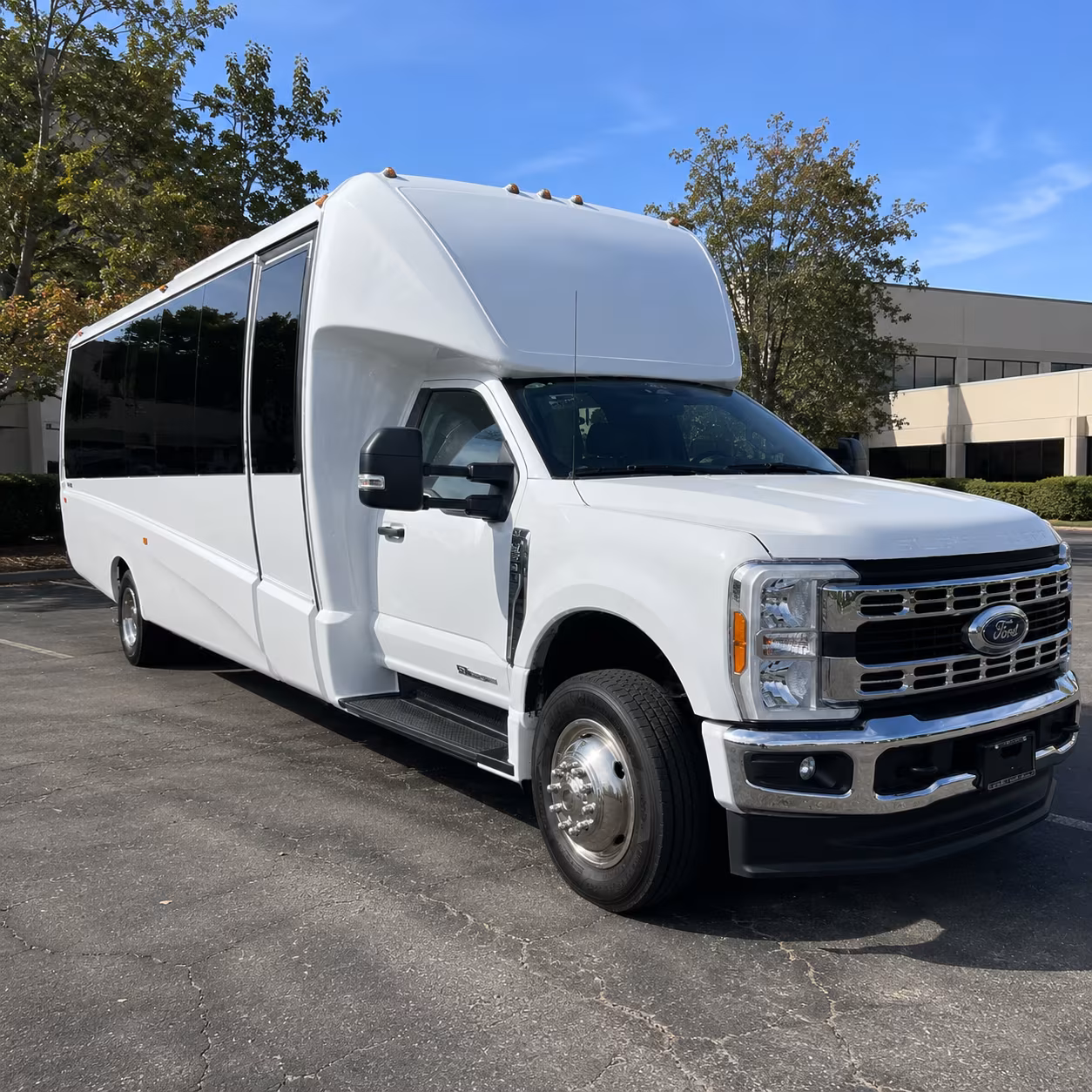 minneapolis prom charter bus rentals in minneapolis