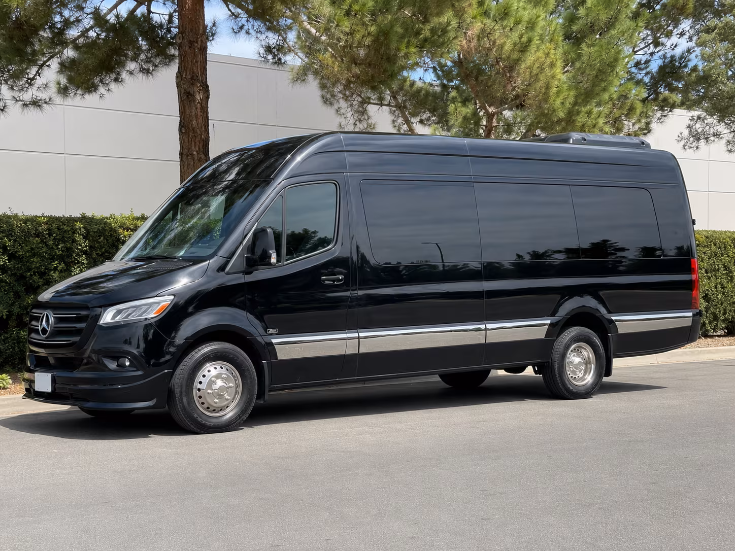 minneapolis seamless transportation for your wedding party and guests
