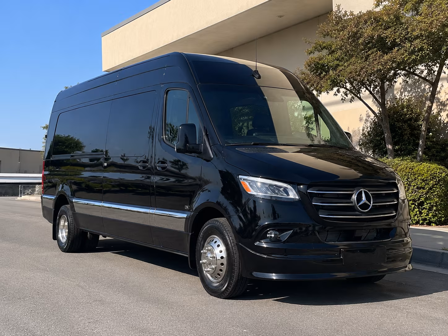 omaha corporate shuttle buses for omaha businesses
