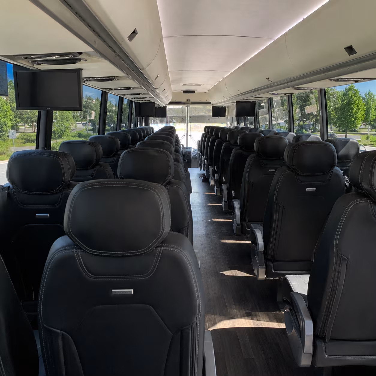 shuttle your wedding guests between downtown hotels and your sioux falls venue