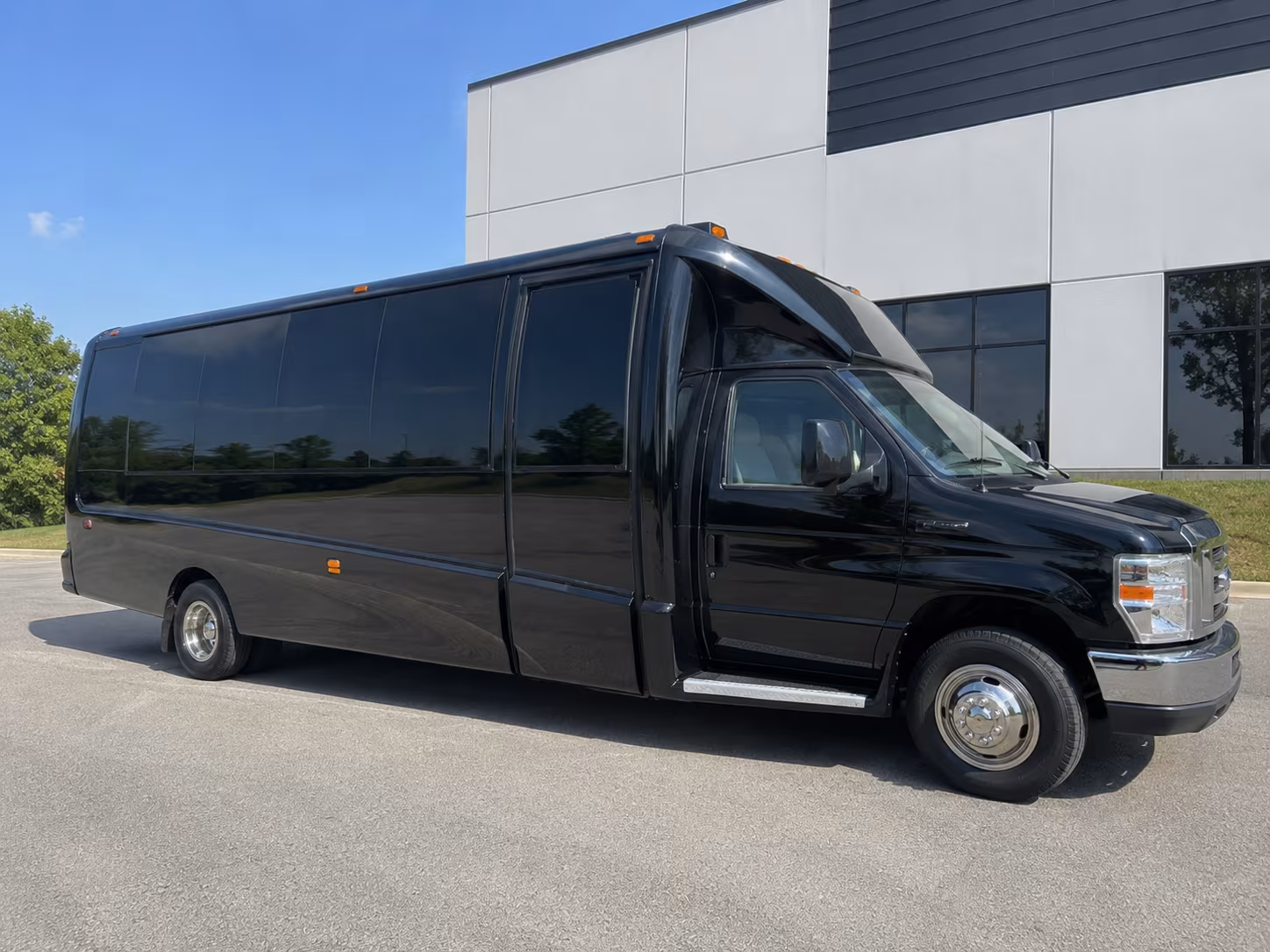 sioux falls wedding party bus rental
